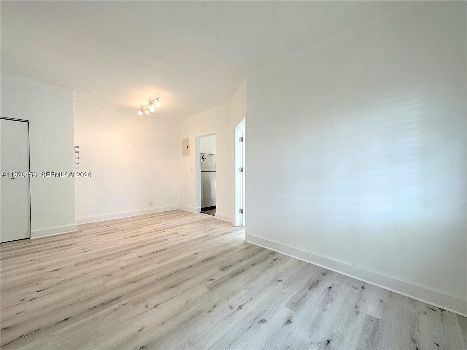 THE LORENA CONDO · #10 in Miami Beach - Photo 9