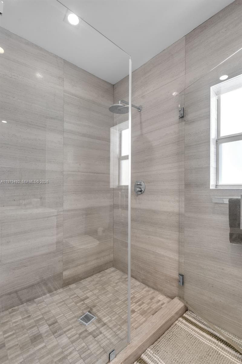 707 W 54th St photo 25