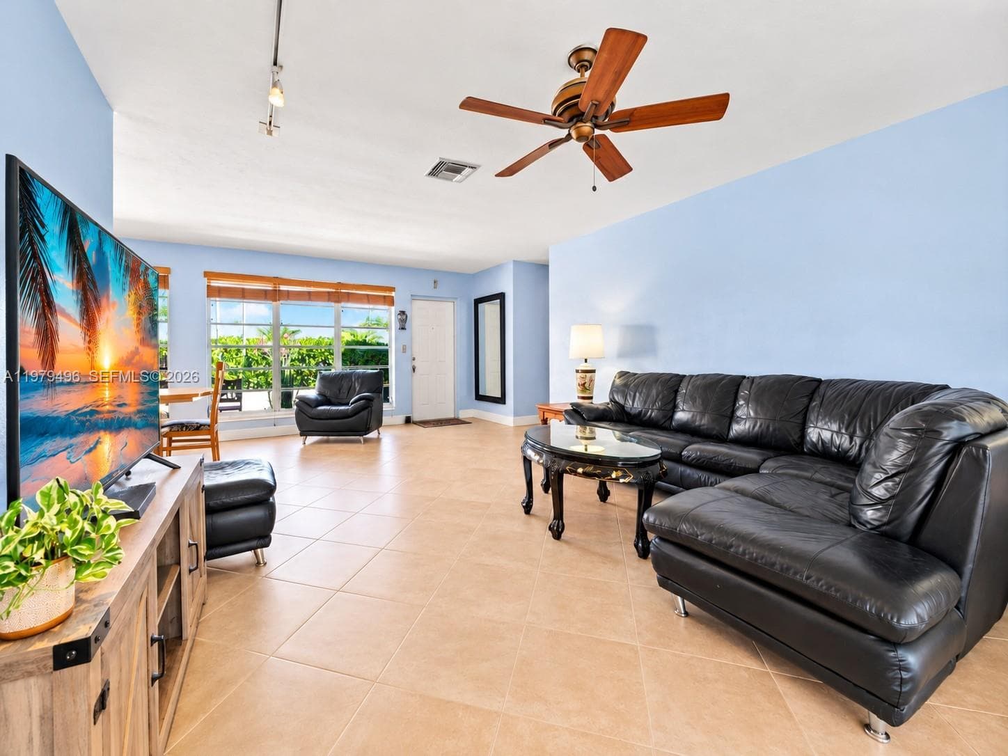 8620 SW 185th Ter photo 5
