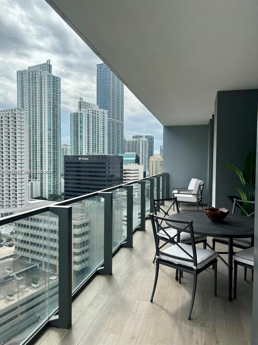 Reach Brickell City Centre · #1403 in Miami - Photo 22