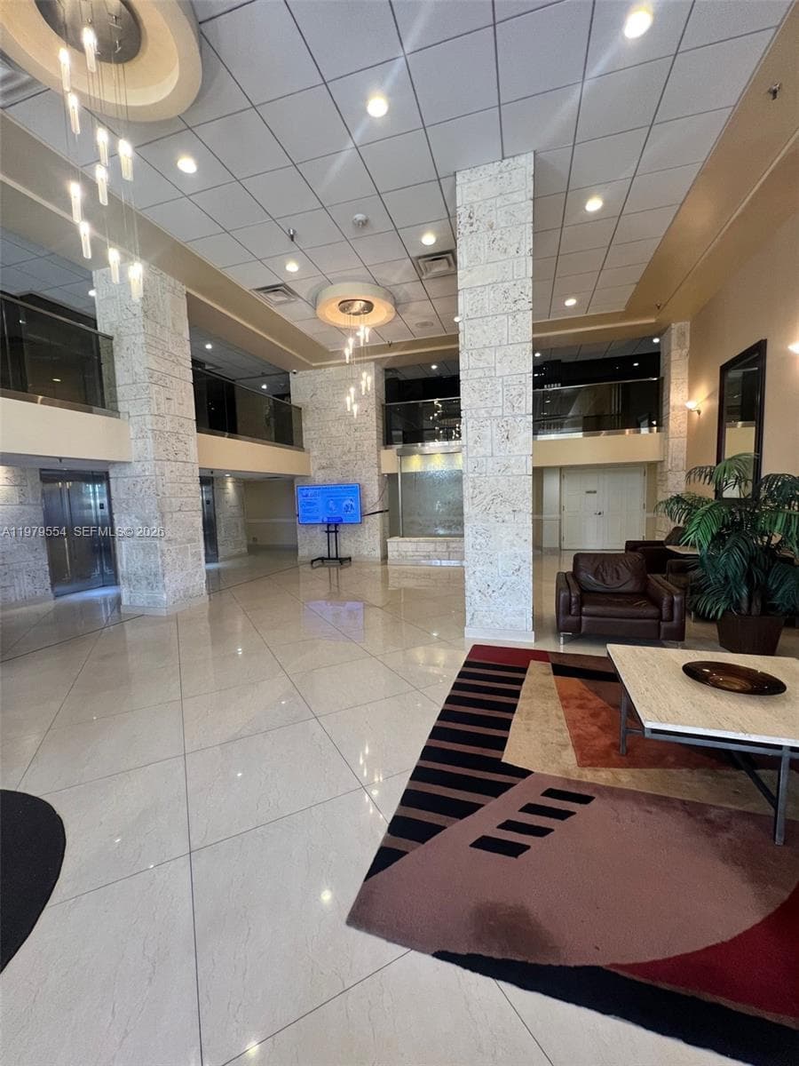 WINSTON TOWERS 700 CONDO · #1611 in Sunny Isles Beach - Photo 2