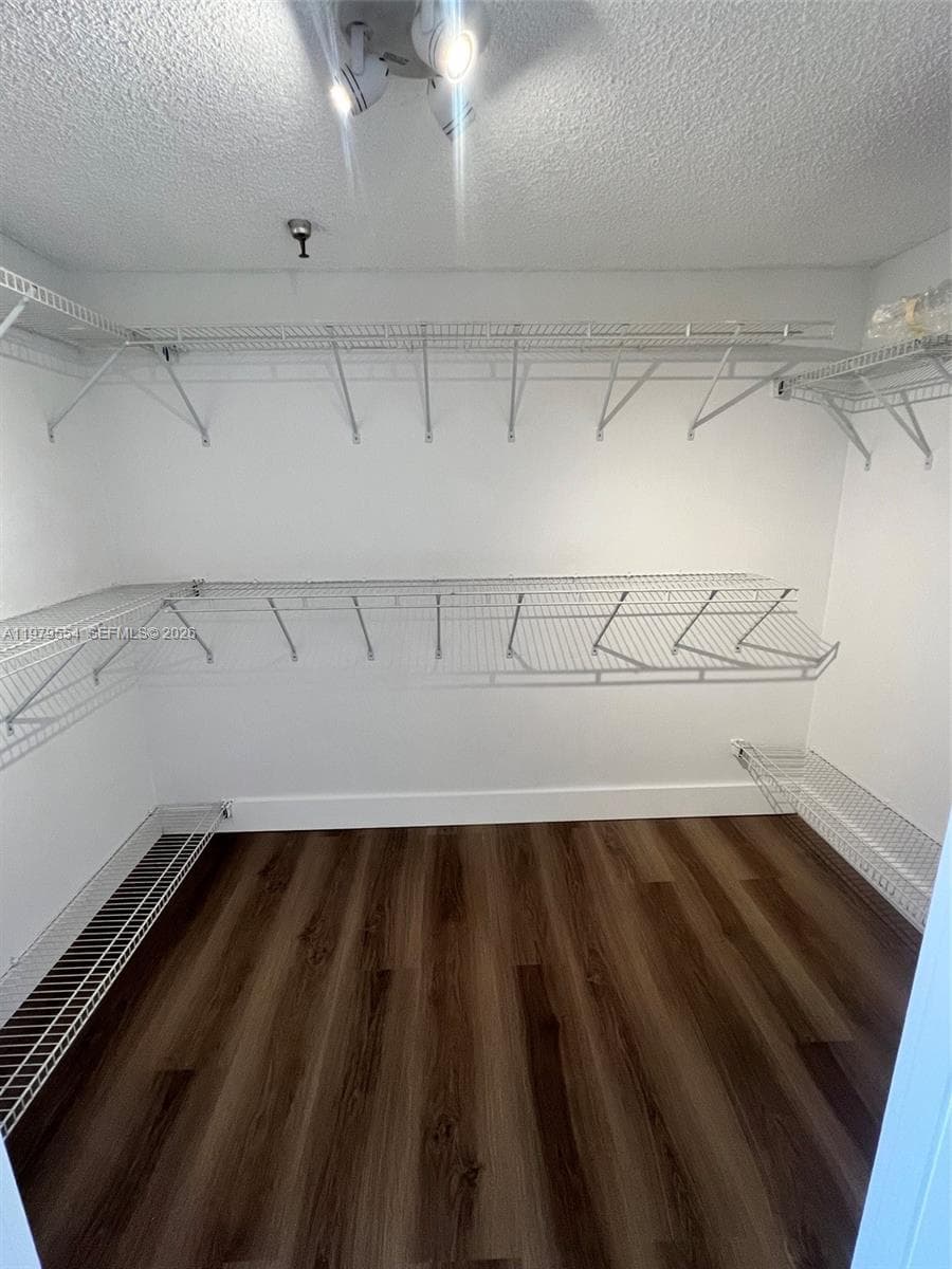 WINSTON TOWERS 700 CONDO · #1611 in Sunny Isles Beach - Photo 12