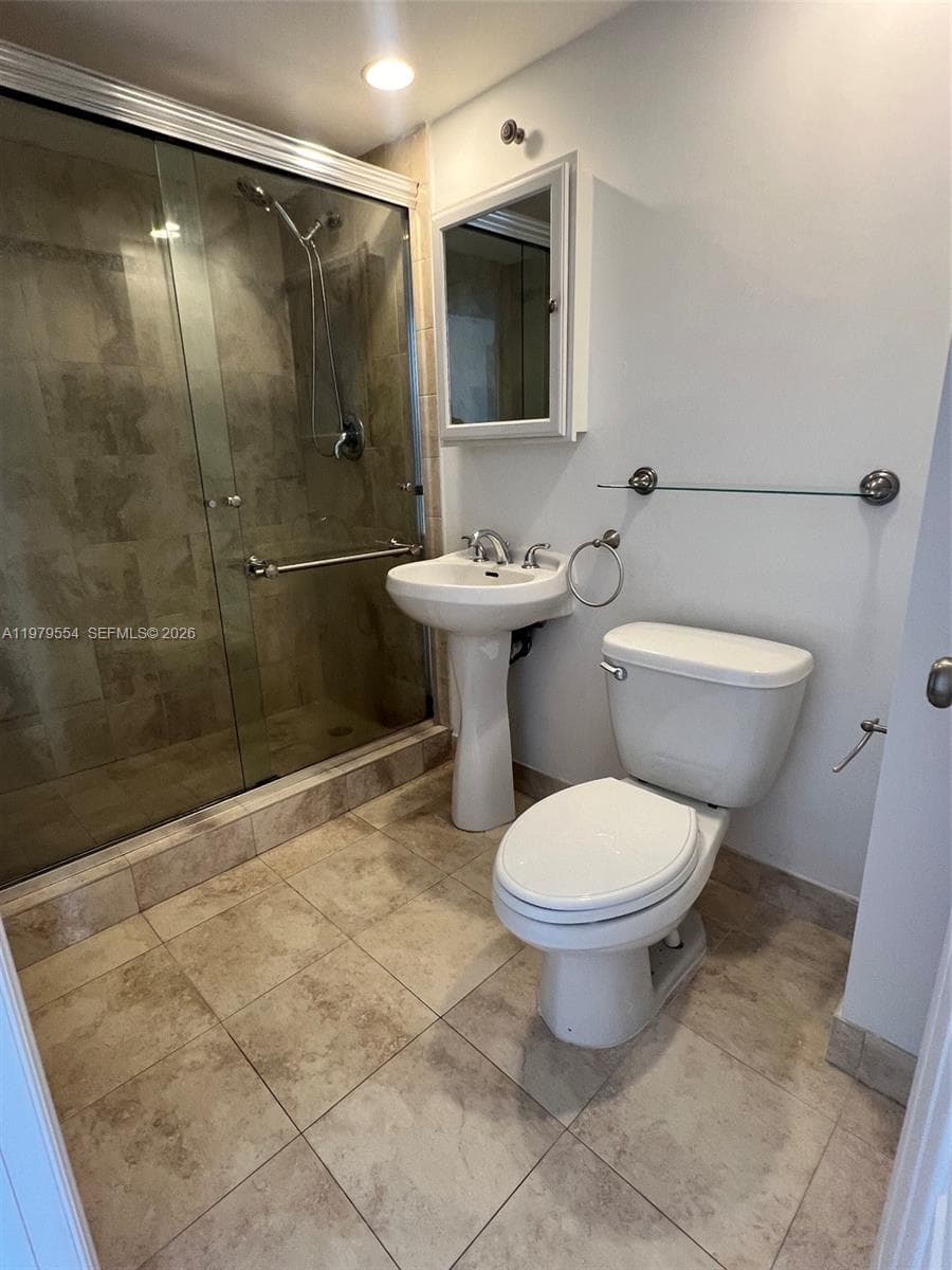 WINSTON TOWERS 700 CONDO · #1611 in Sunny Isles Beach - Photo 14