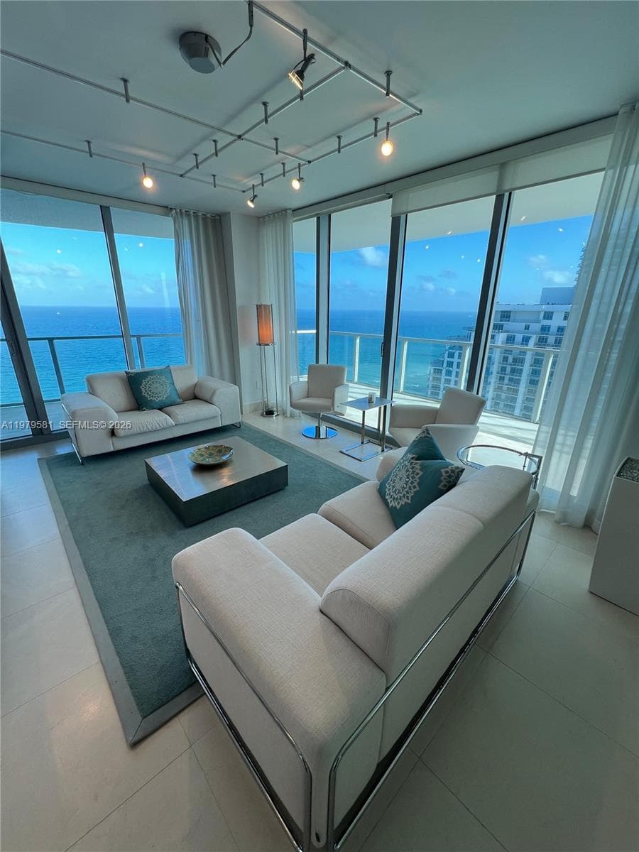 OCEAN PALMS CONDO · #3102 in Hollywood - Photo 57