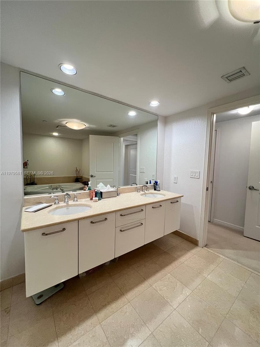 OCEAN PALMS CONDO · #3102 in Hollywood - Photo 67
