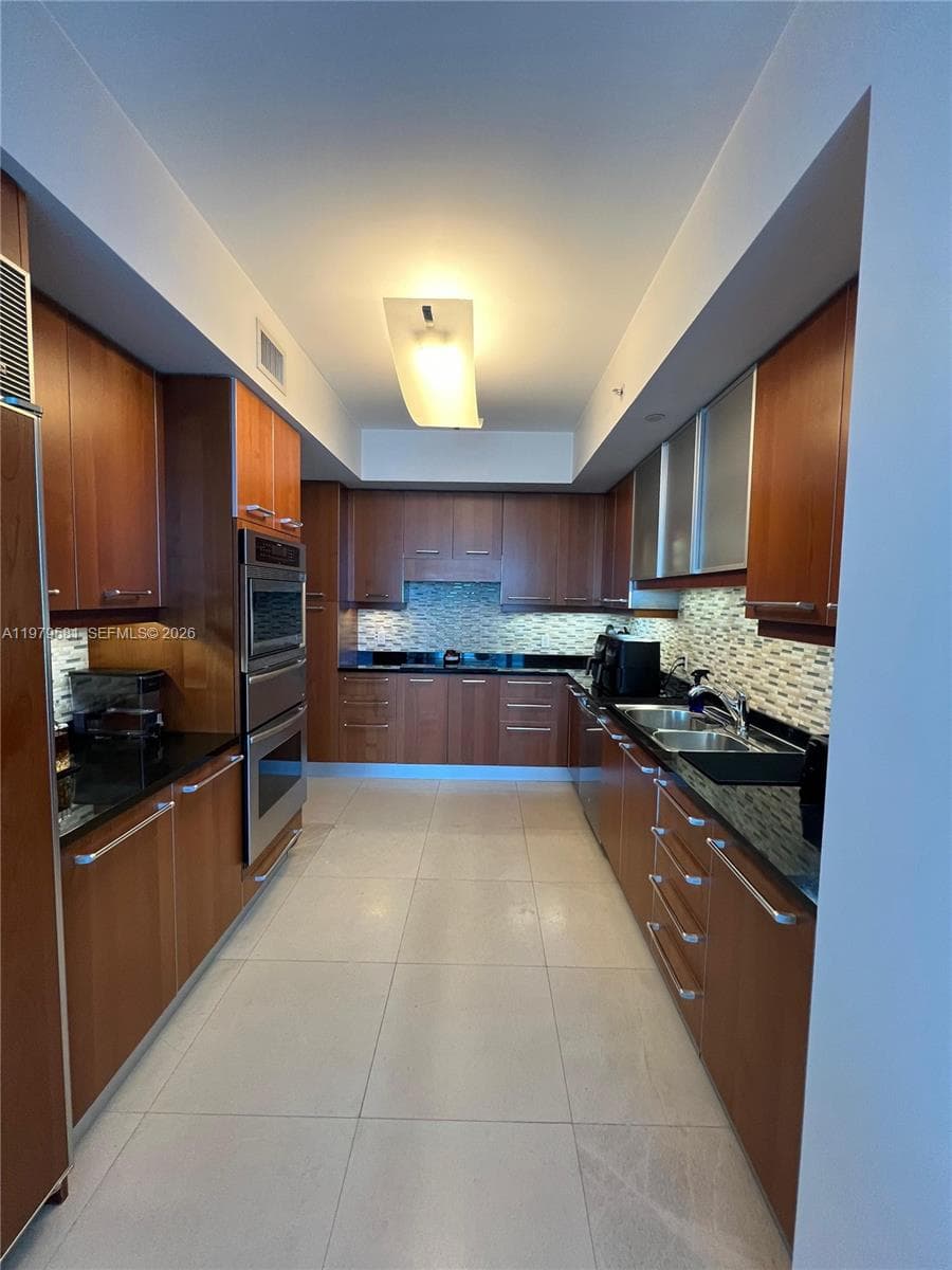 OCEAN PALMS CONDO · #3102 in Hollywood - Photo 9