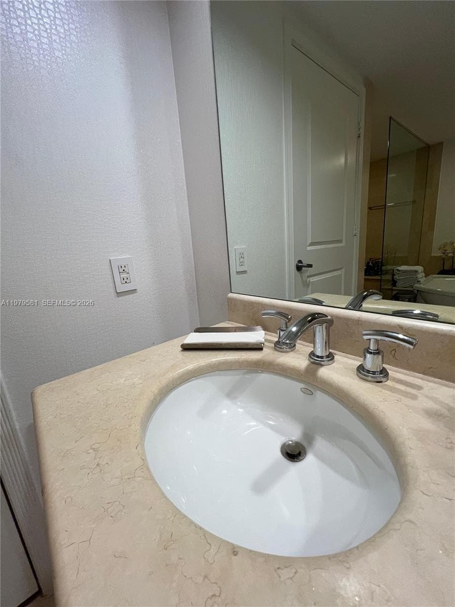 OCEAN PALMS CONDO · #3102 in Hollywood - Photo 69