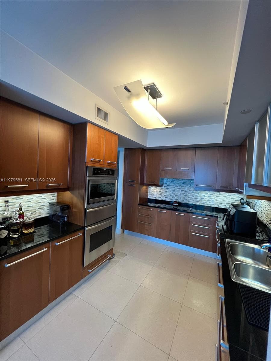 OCEAN PALMS CONDO · #3102 in Hollywood - Photo 14