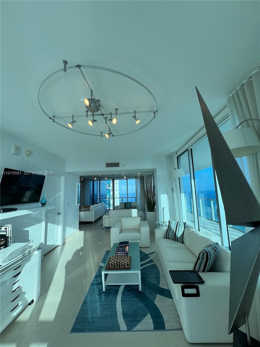 OCEAN PALMS CONDO · #3102 in Hollywood - Photo 59