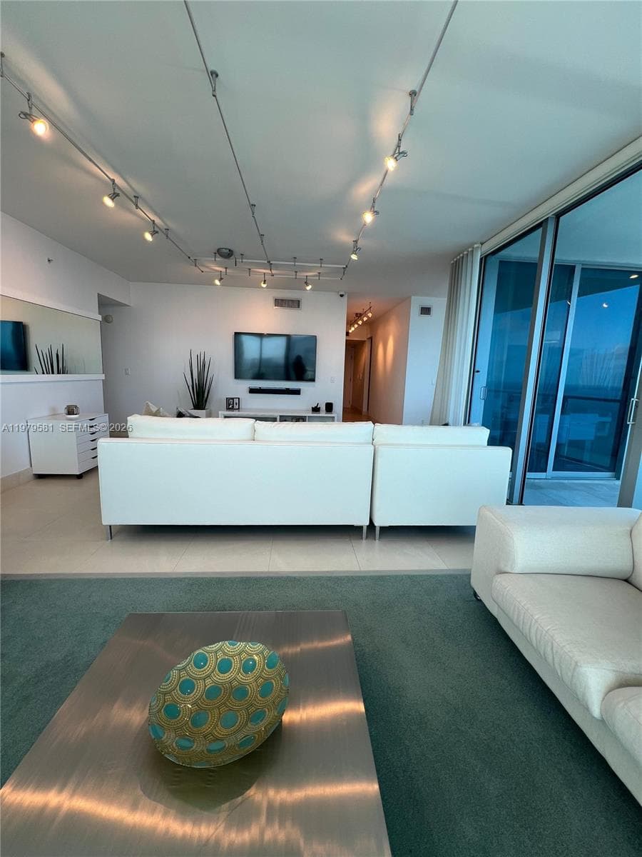 OCEAN PALMS CONDO · #3102 in Hollywood - Photo 58