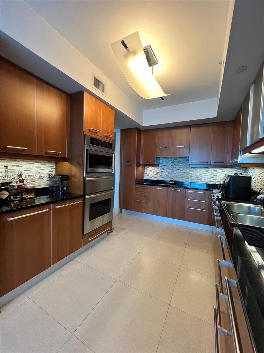 OCEAN PALMS CONDO · #3102 in Hollywood - Photo 15