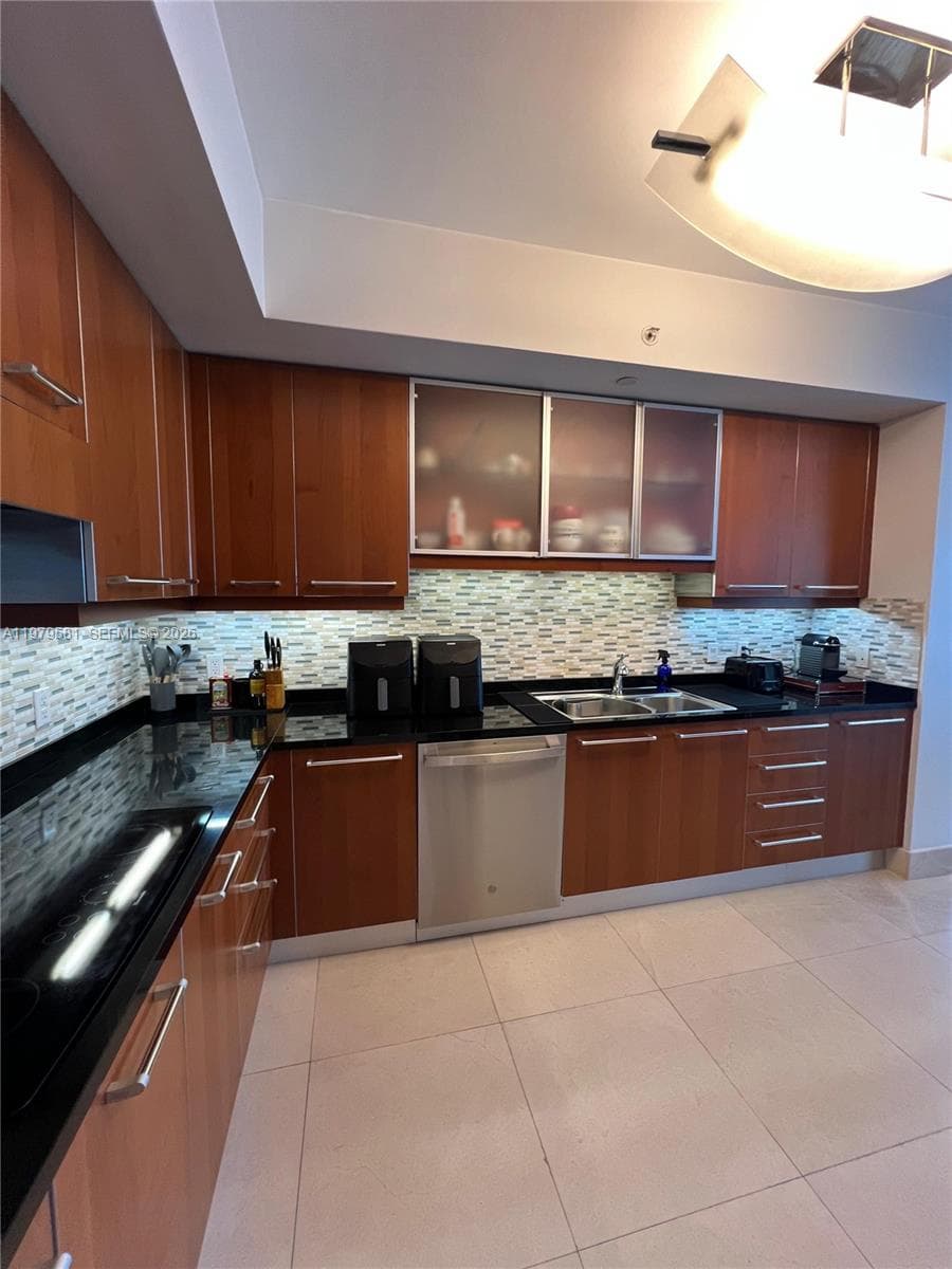OCEAN PALMS CONDO · #3102 in Hollywood - Photo 11