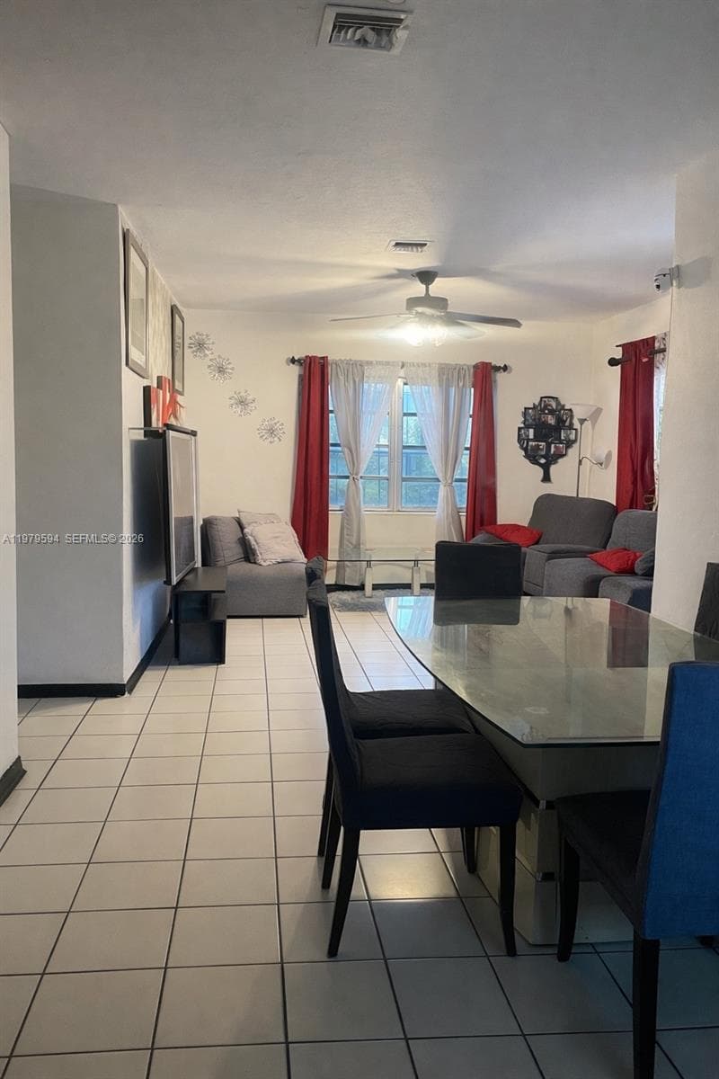 631 Jann Ave photo 4