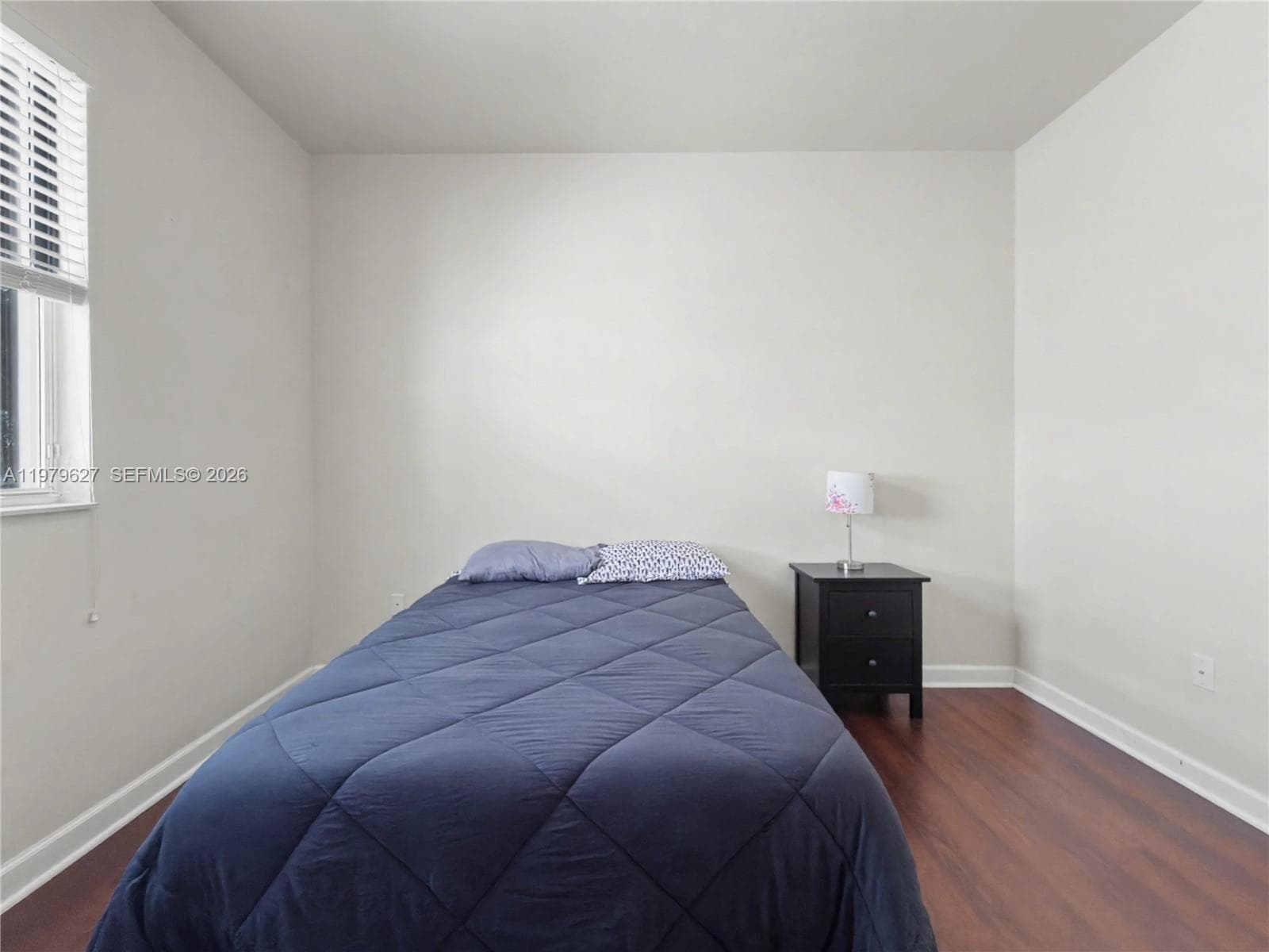 363 NE 25th Ter photo 28