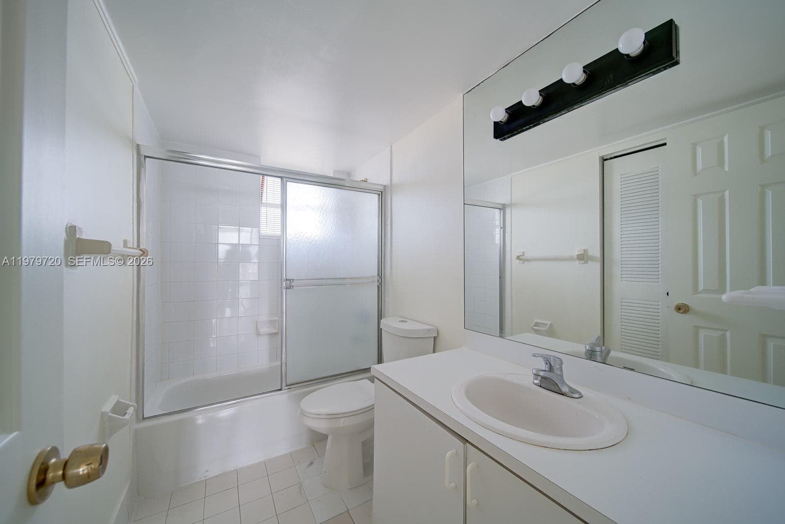 ISLAND SHORES CONDO · #1006 in North Miami Beach - Photo 8