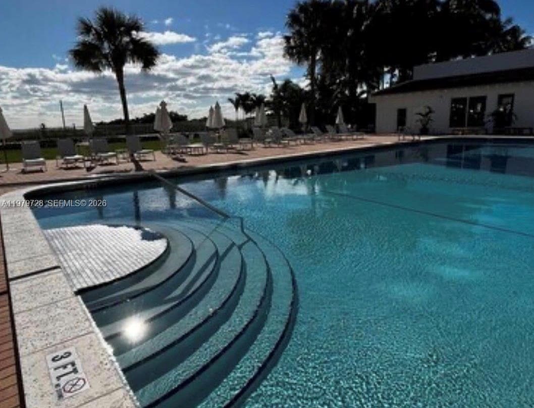 THE ROYAL CLUB CONDO · #1605 in Miami Beach - Photo 17