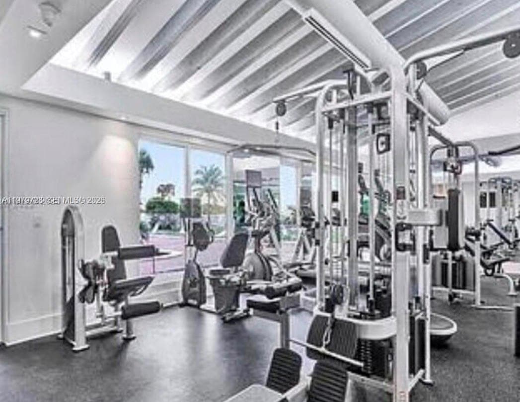 THE ROYAL CLUB CONDO · #1605 in Miami Beach - Photo 16
