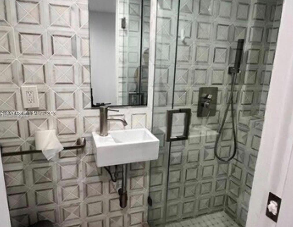 THE ROYAL CLUB CONDO · #1605 in Miami Beach - Photo 14
