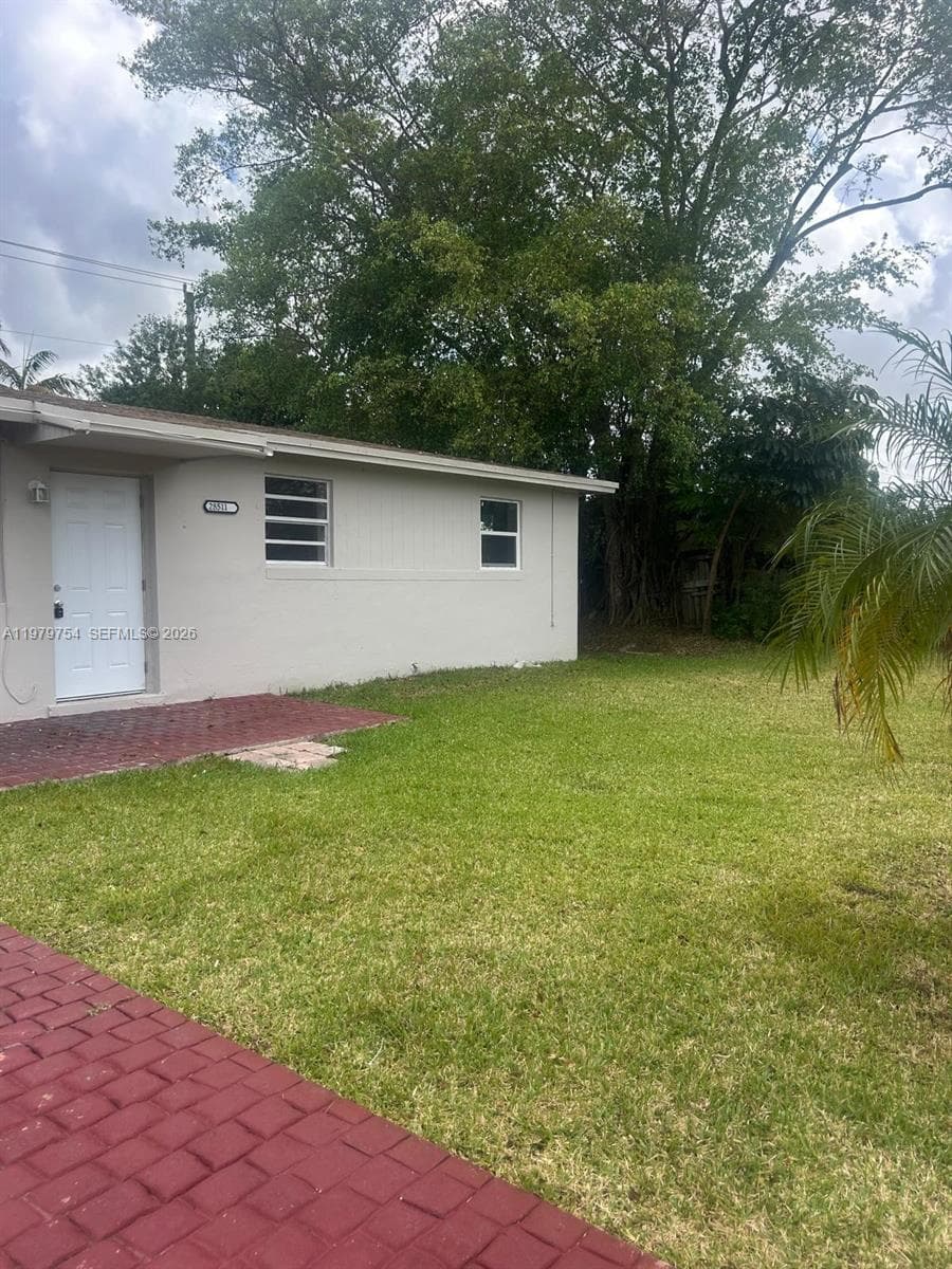 28511 SW 147th Ave photo 3