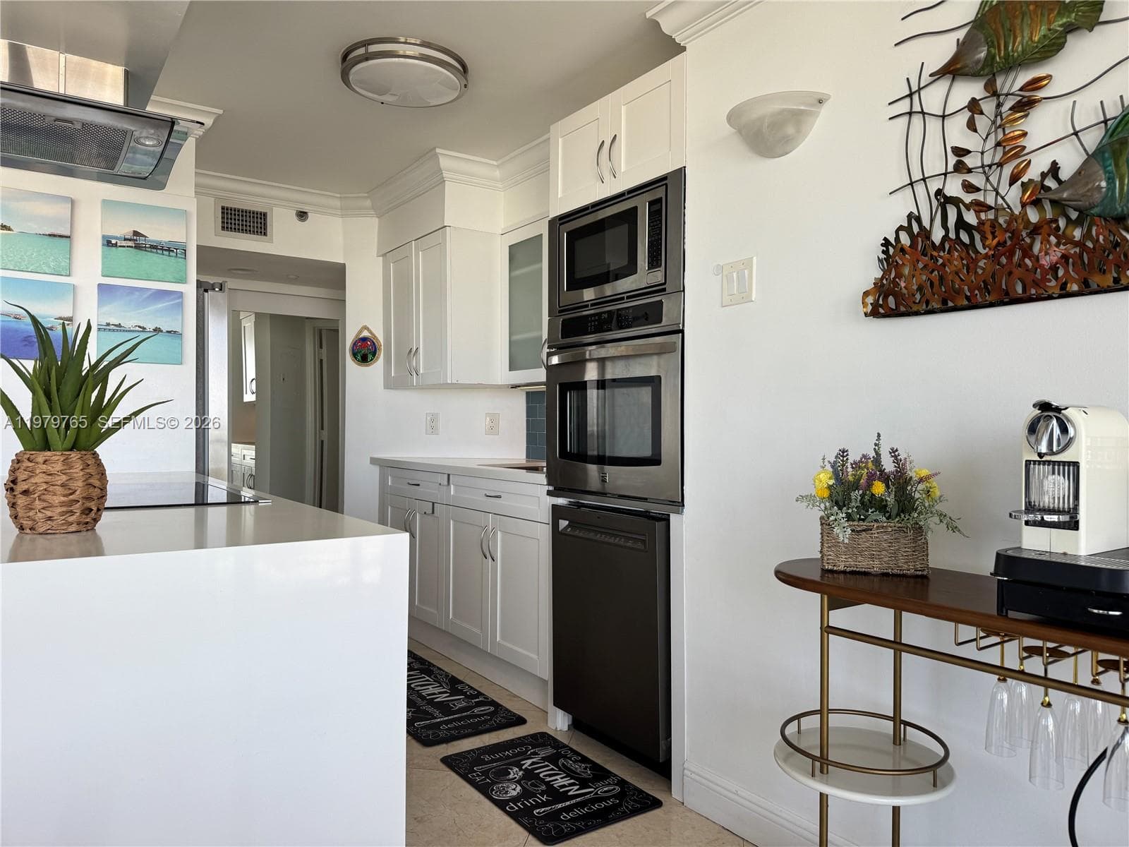 ST TROPEZ OCEAN CONDO · #8-D in Miami Beach - Photo 9