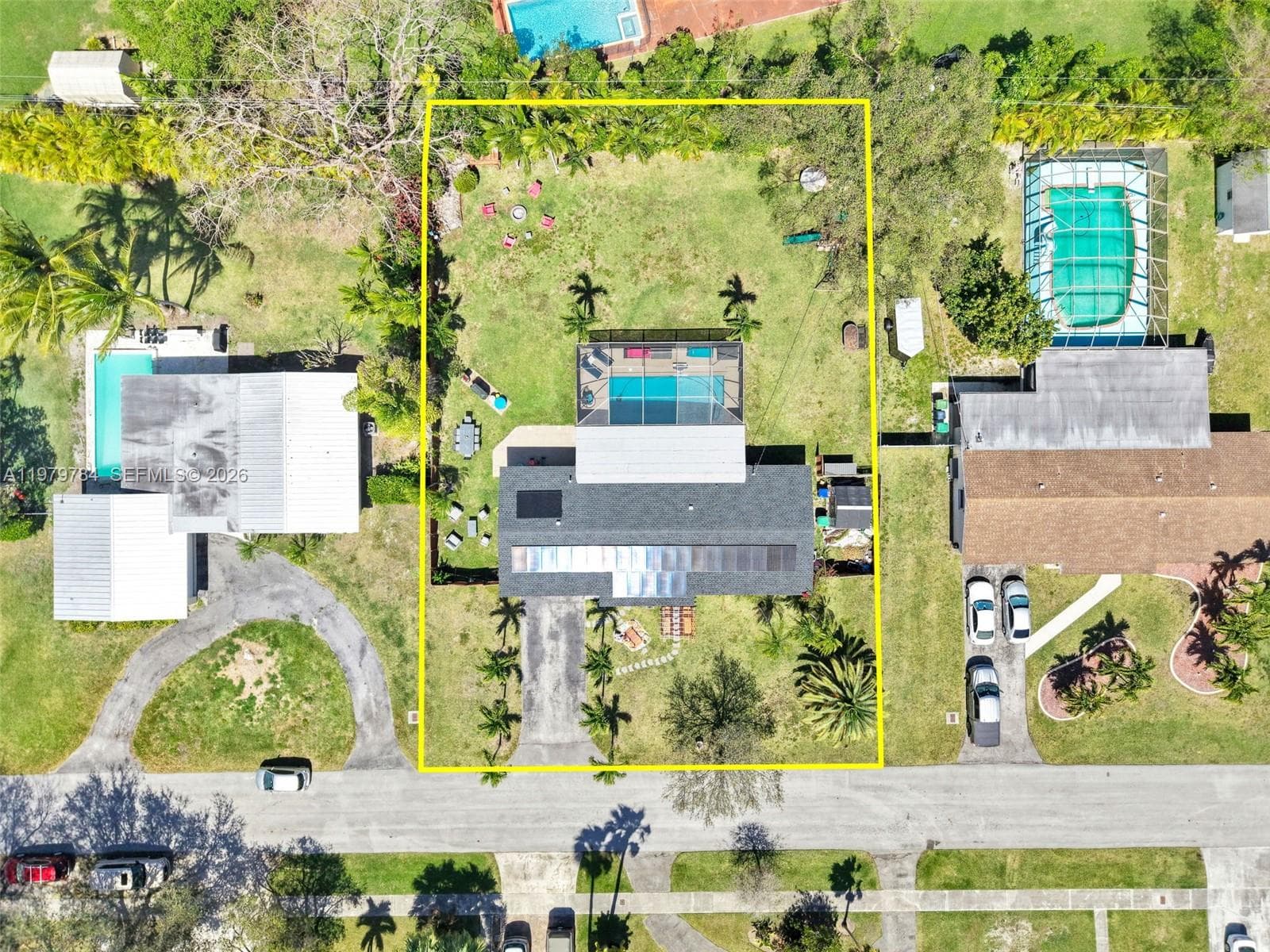 8935 SW 186th Ter photo 1