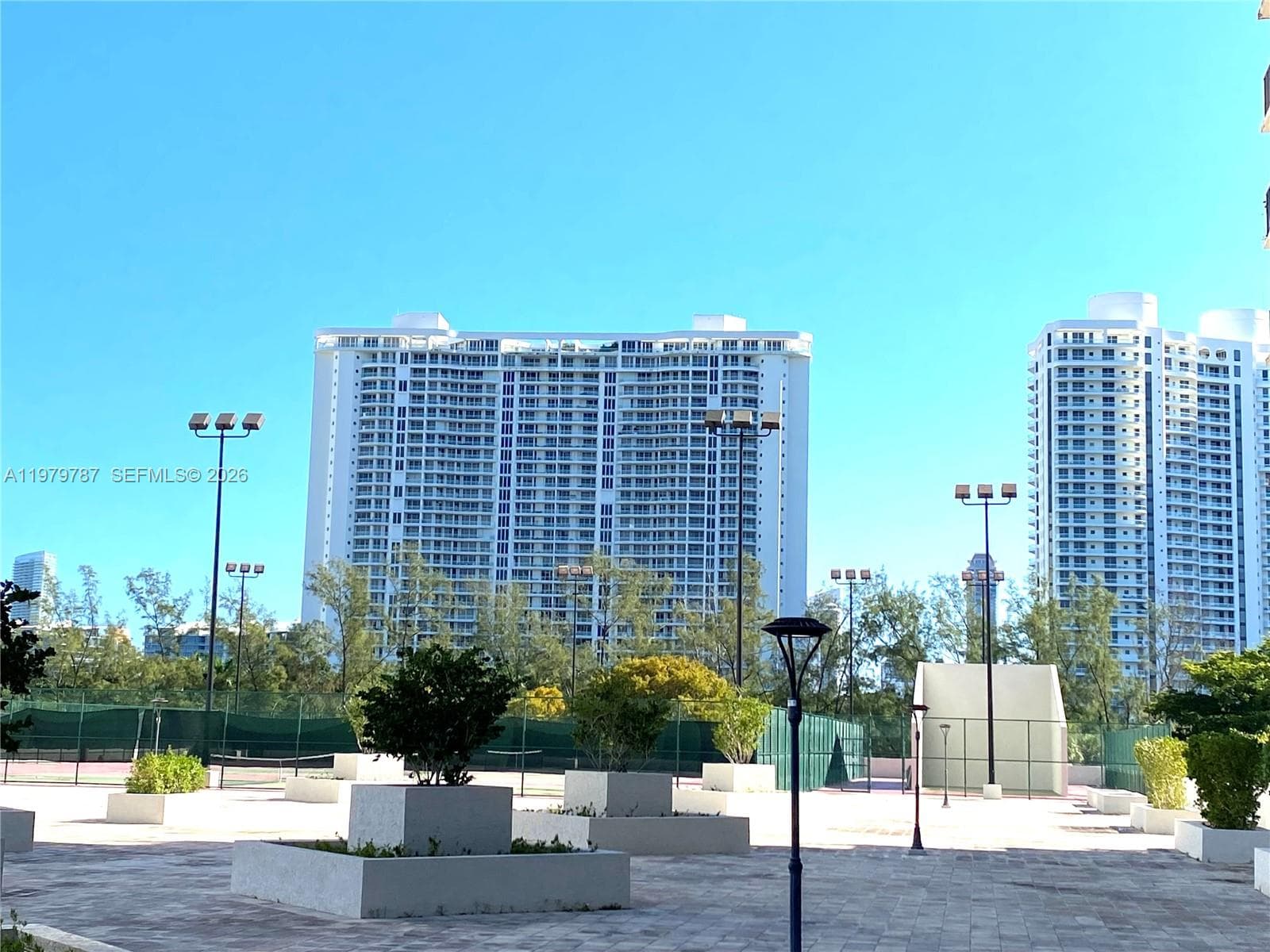 Biscayne Cove · #103 in Aventura - Photo 41