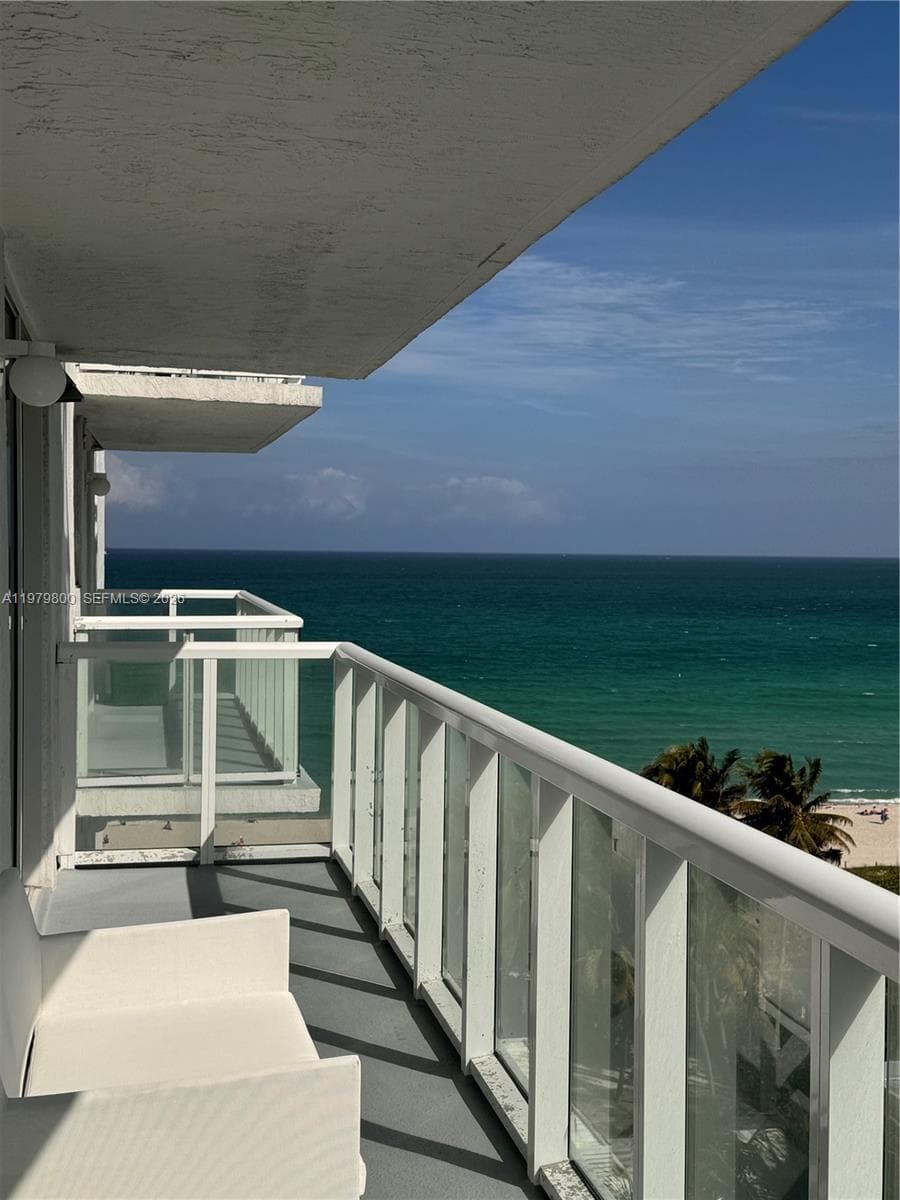 THE ROYAL CLUB CONDO · #1105 in Miami Beach - Photo 17
