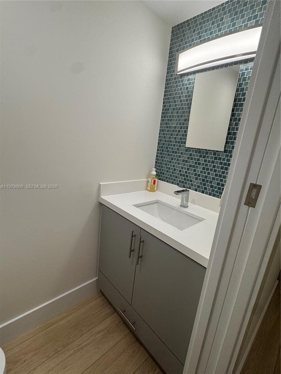 THE ROYAL CLUB CONDO · #1105 in Miami Beach - Photo 3