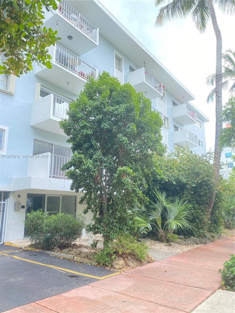 Meridian Plaza · #305 in Miami Beach - Photo 3