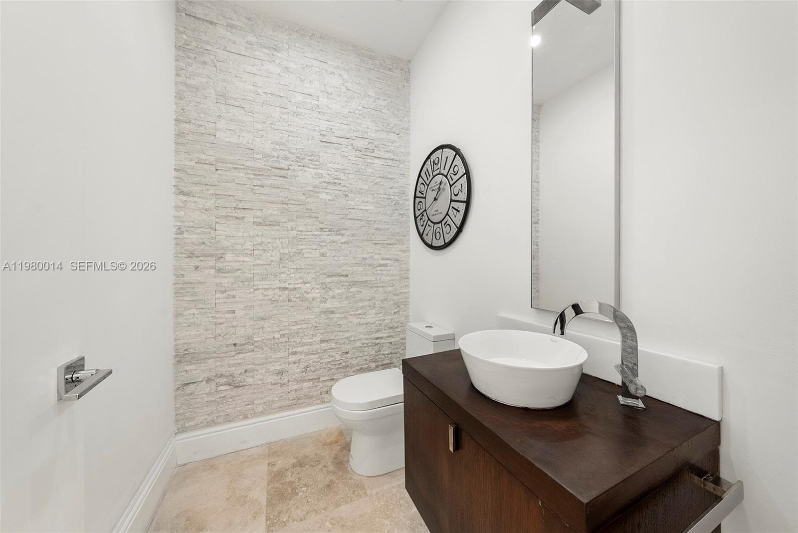822 Meridian Ln photo 17