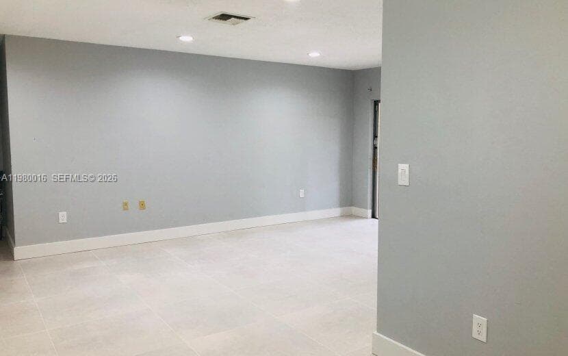 CORAL GABLES RIVIERA SEC · #930 in Coral Gables - Photo 3