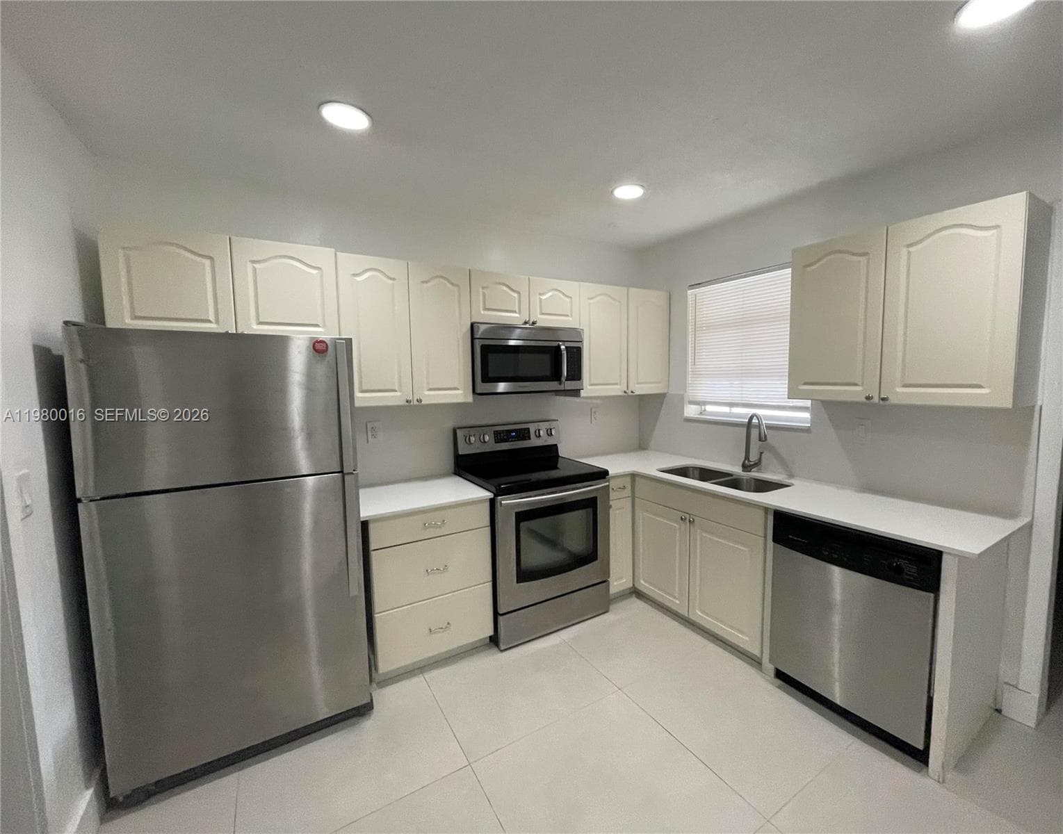 CORAL GABLES RIVIERA SEC · #930 in Coral Gables - Photo 4