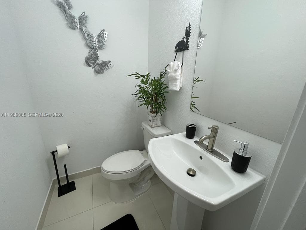 302 NW 11th Ct #302 photo 13