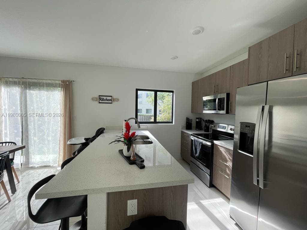 302 NW 11th Ct #302 photo 17