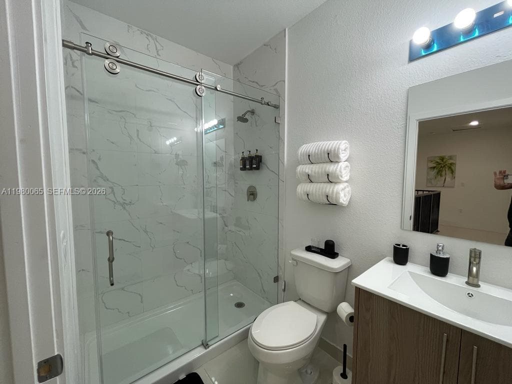 302 NW 11th Ct #302 photo 8