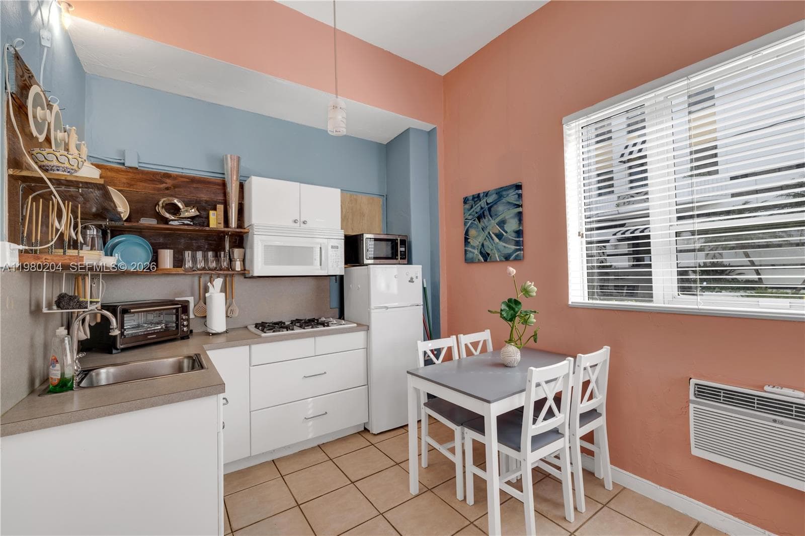 THE MANTELL CONDO · #107 in Miami Beach - Photo 9