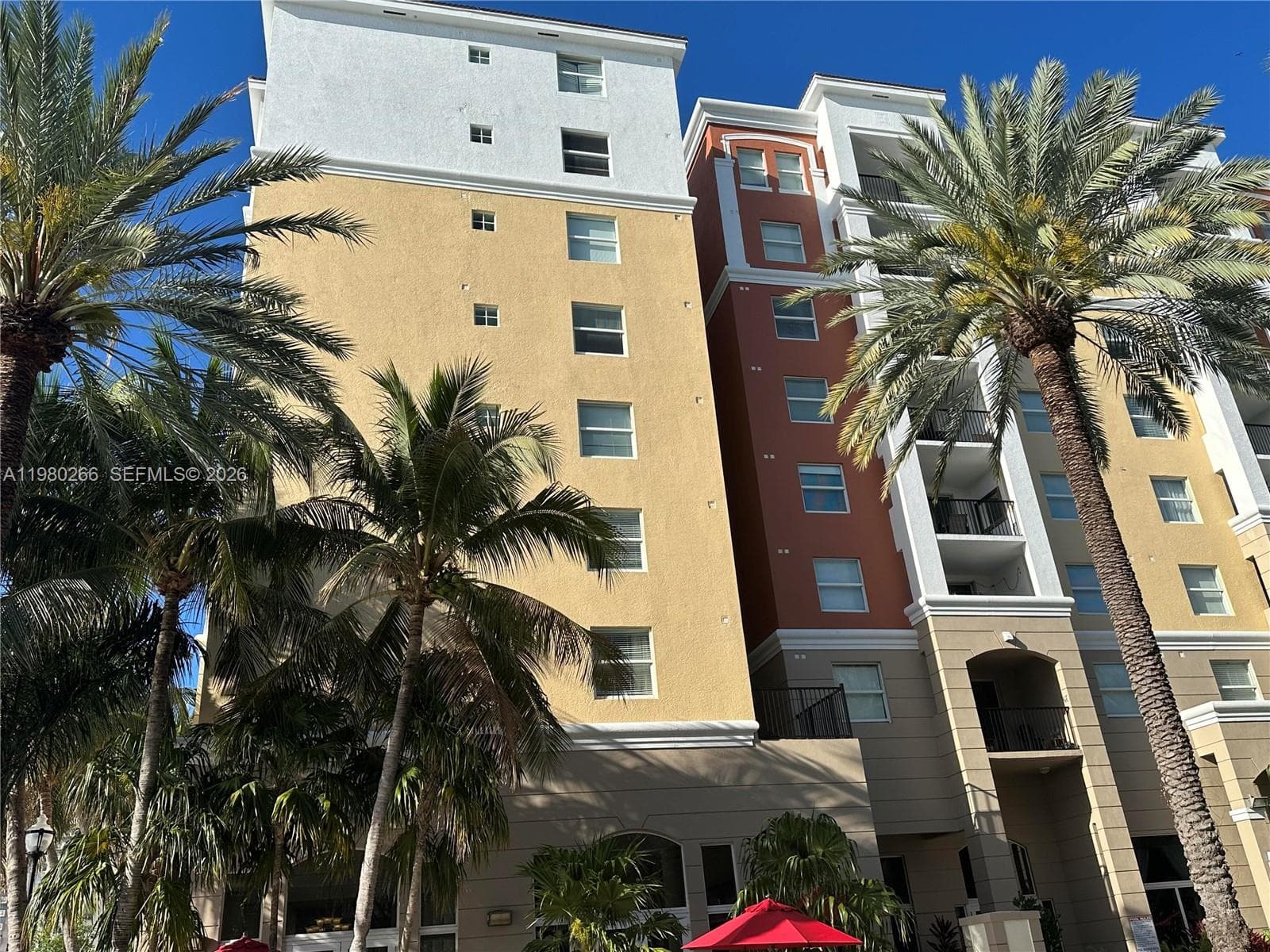 Porto Bellagio · #1904 in Sunny Isles Beach - Photo 2