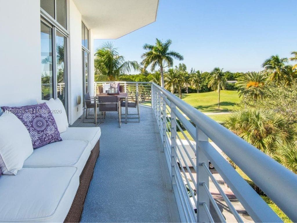 THE MERIDIAN CONDO · #414 in Miami Beach - Photo 2