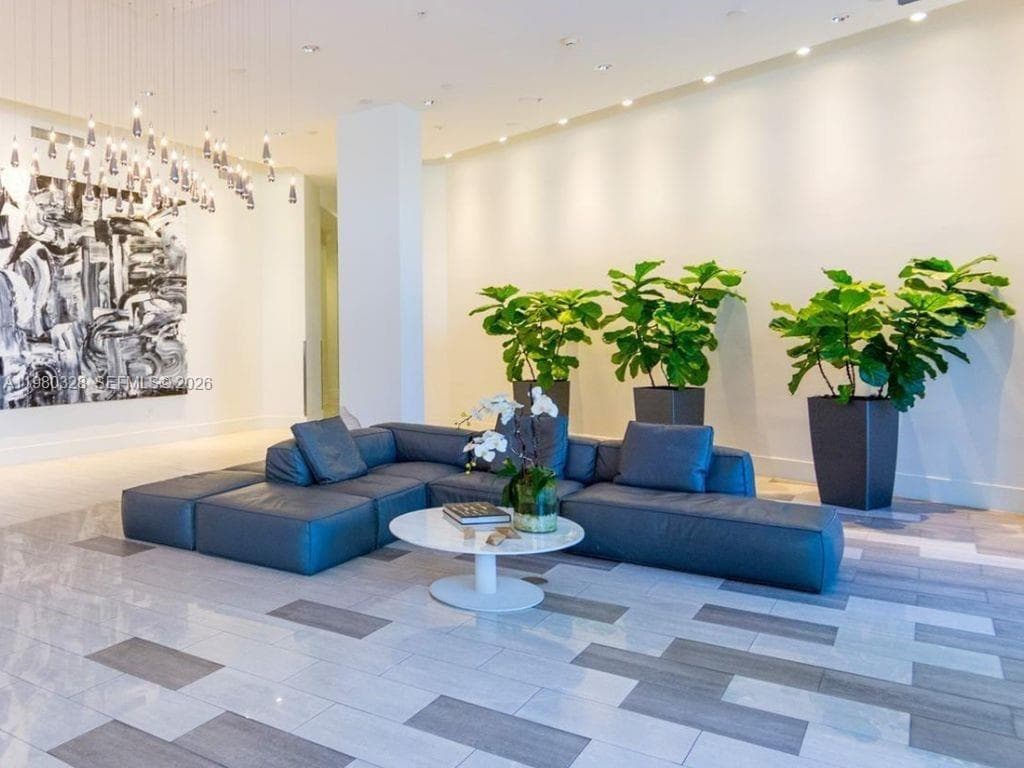 THE MERIDIAN CONDO · #414 in Miami Beach - Photo 16