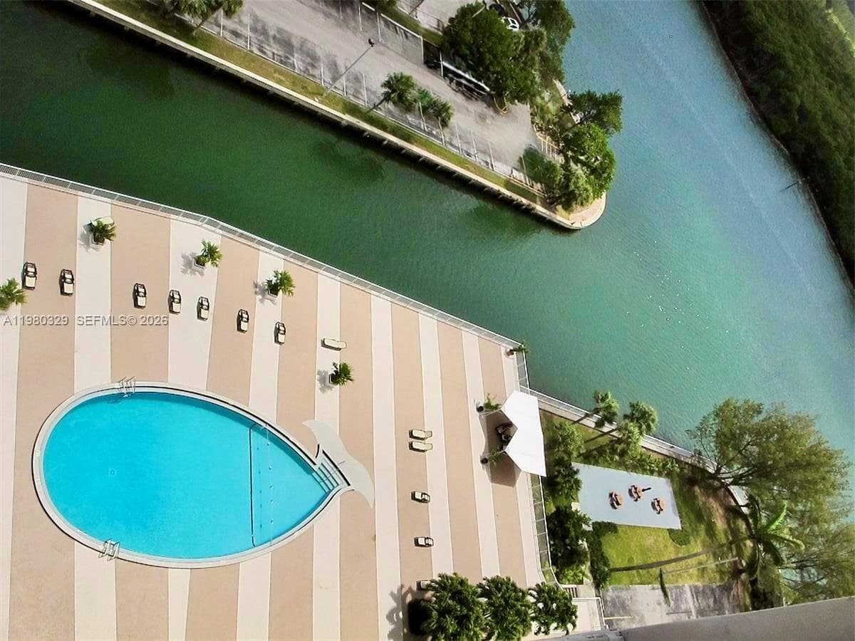 COASTAL TOWERS CONDO · #812 in Sunny Isles Beach - Photo 21