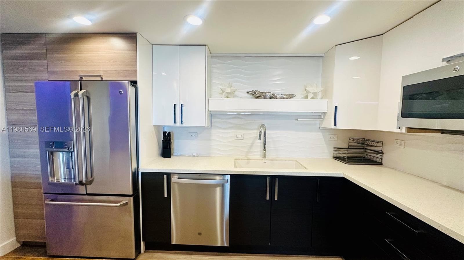 OCEANVIEW · #424 in Sunny Isles Beach - Photo 3