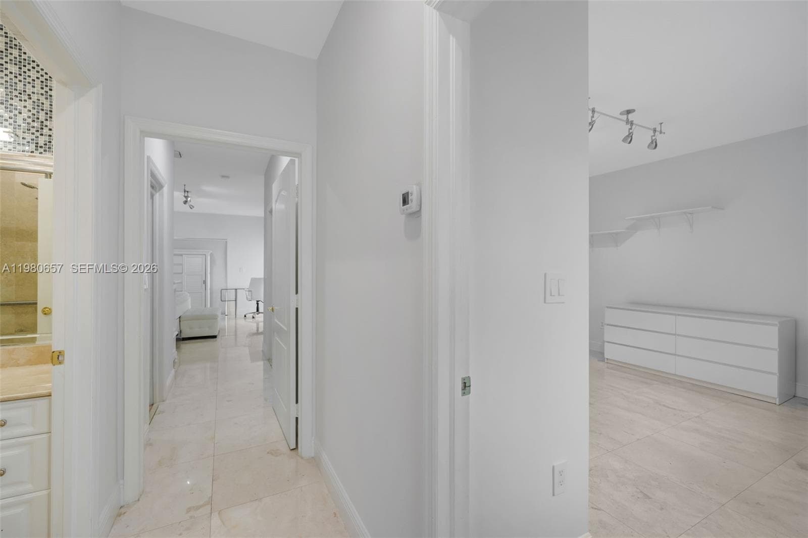18450 NE 30th place photo 13