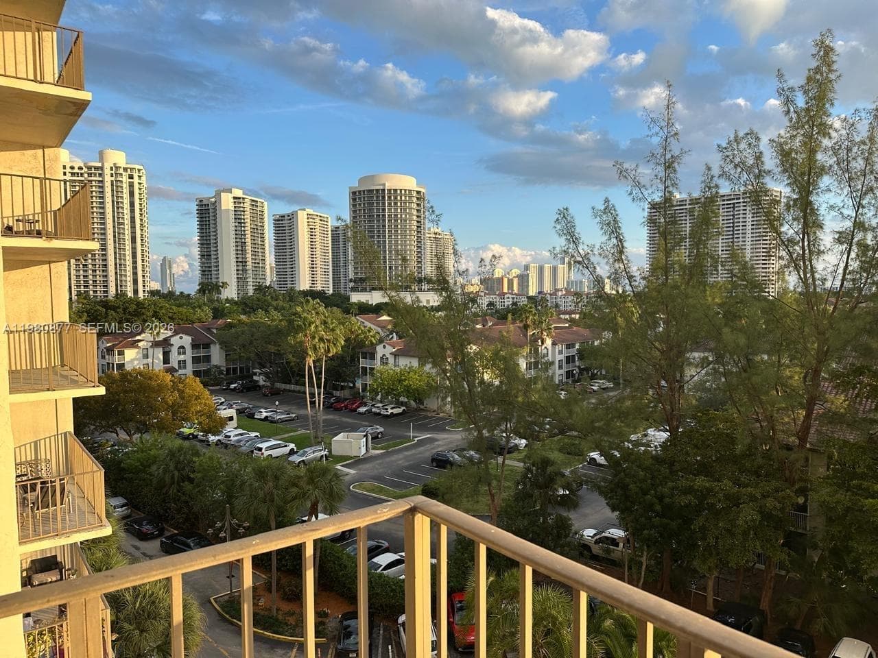 THE CLIPPER AT BISC COVE · #707 in Aventura - Photo 4