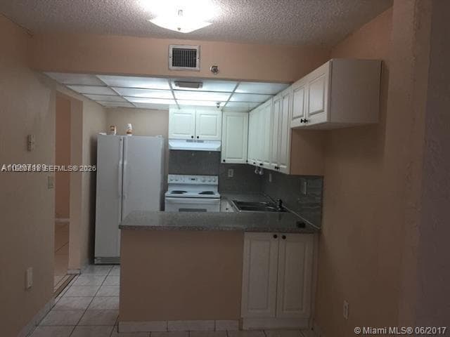 Greynold Park Club Condo · #106 in North Miami Beach - Photo 7