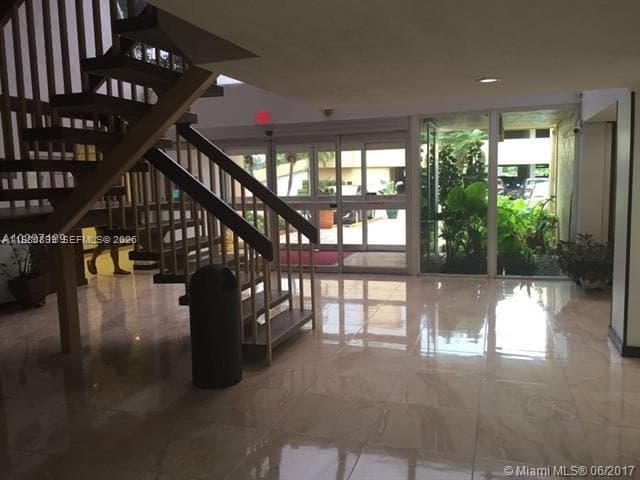 Greynold Park Club Condo · #106 in North Miami Beach - Photo 3