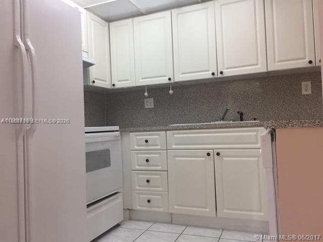 Greynold Park Club Condo · #106 in North Miami Beach - Photo 8