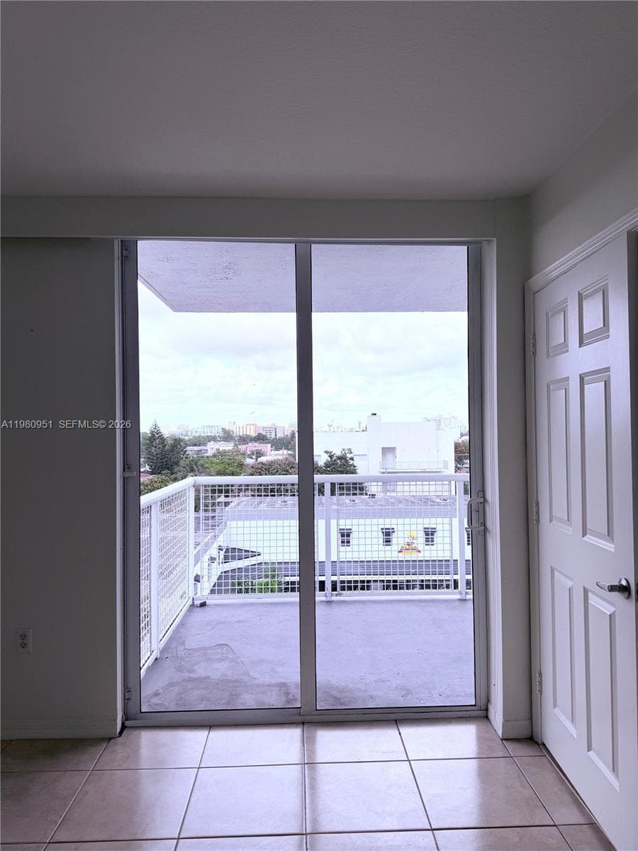 BRICKELL VISTA CONDO · #604 in Miami - Photo 16