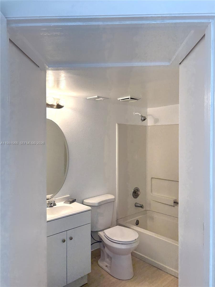 KENDALL LAKE TOWERS CONDO · #615 in Miami - Photo 12