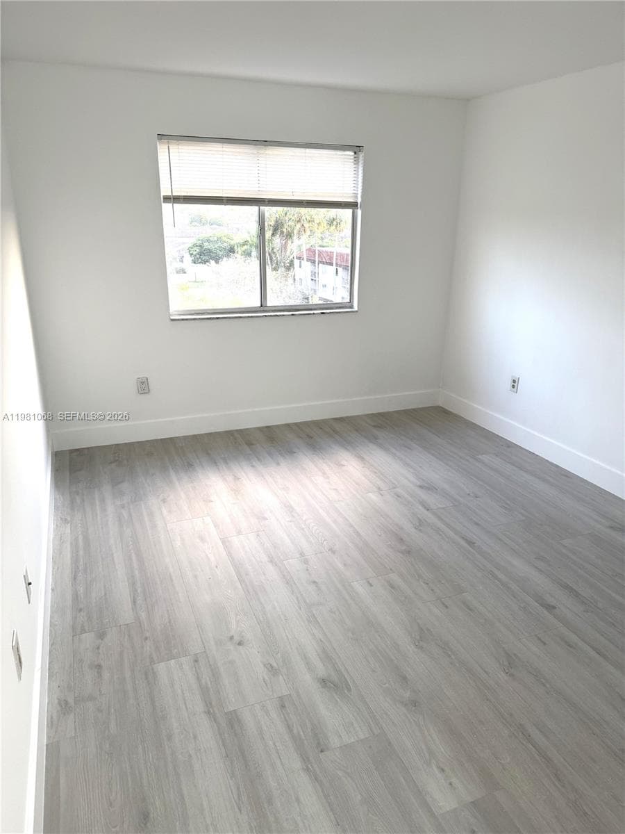 KENDALL LAKE TOWERS CONDO · #615 in Miami - Photo 9