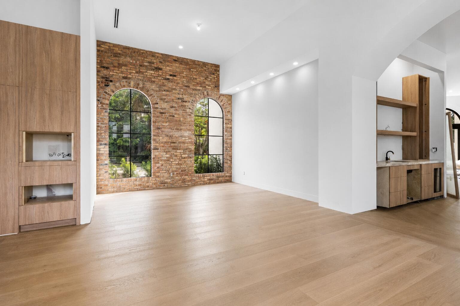 1_AI Enhanced Dining Room